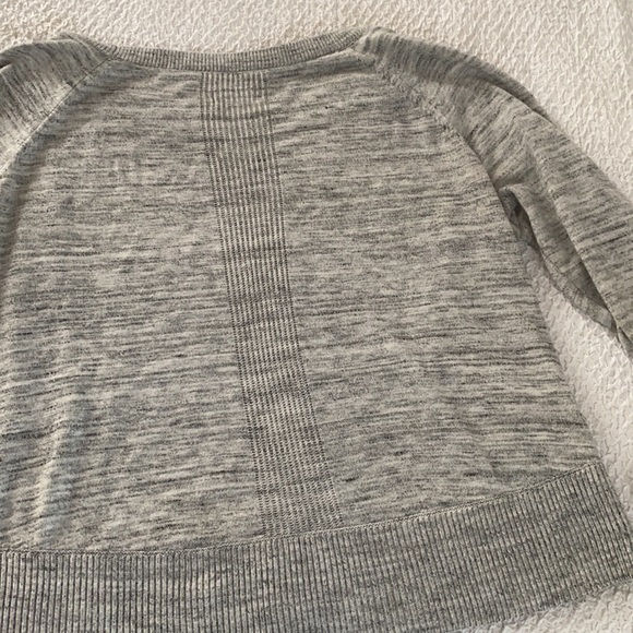 Sweater - Picture 4 of 4